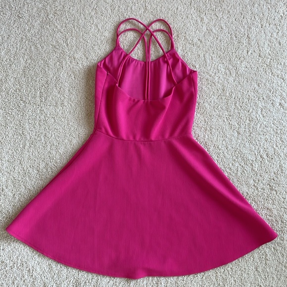 Dress - Picture 4 of 5